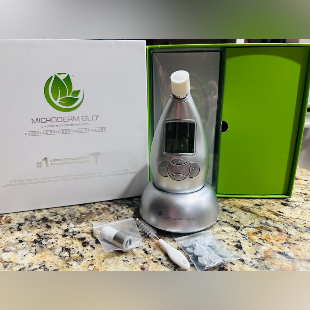 Microderm GLO Diamond Microdermabrasion Machine